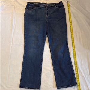 Gloria Vanderbilt Allyson fit Stretch Dark Blue Denim Women's Jeans. Size 14.